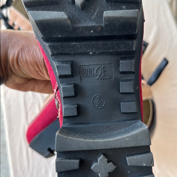 Rouge Helium Stylish Women's Lace-Up Boots - Picture 3 of 9